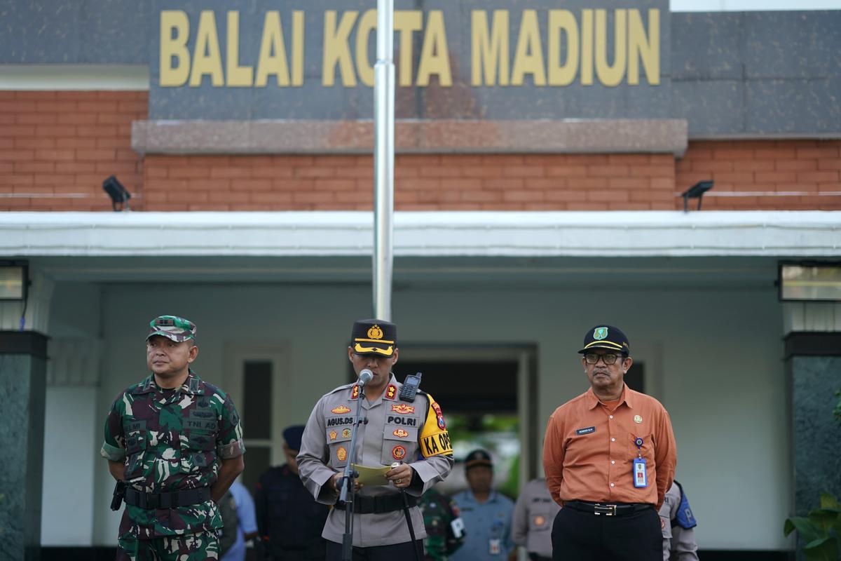Foto 5 dari 9: Peringati Bulan Bakti TNI-Polri, Polres Madiun Kota dan Jajaran TNI Gelar Apel Gabungan