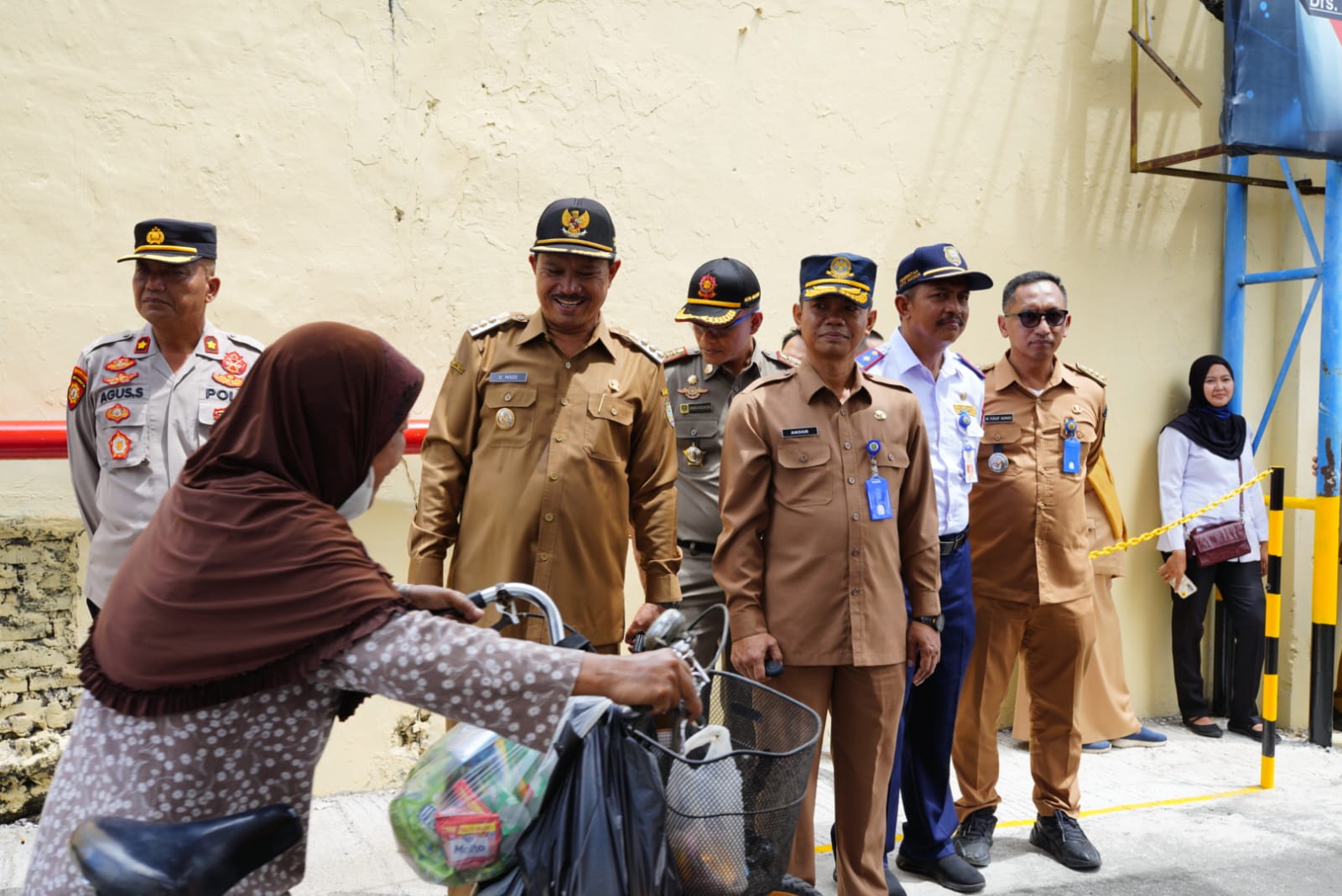 Foto 6 dari 8: Wali Kota Cek Portal Parkir Baru Di PBM