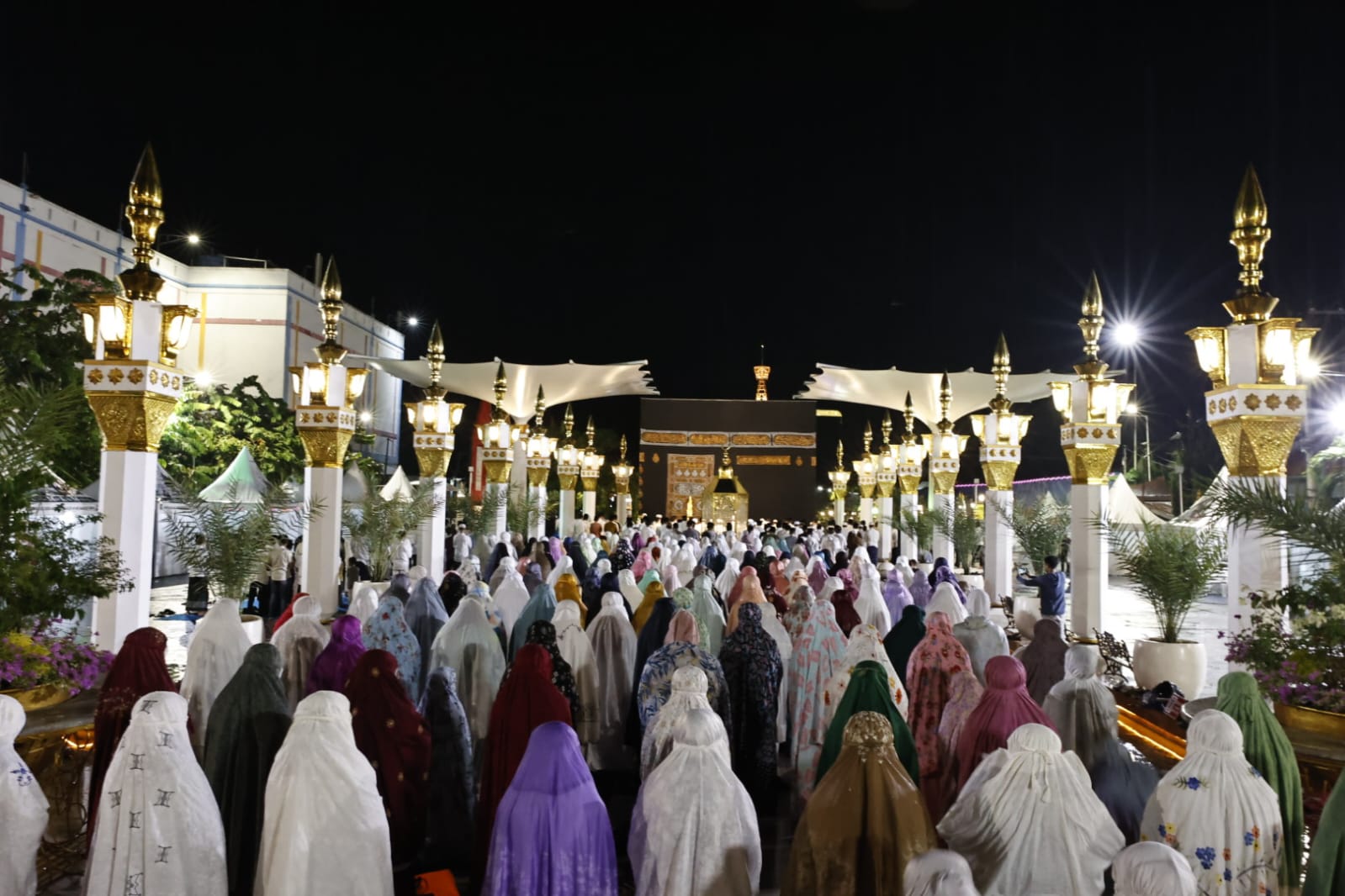 Tarawih di Mushola Ka’bah PRC, Wali Kota Ajak Warga Maksimalkan Ibadah dan Ramaikan PRC