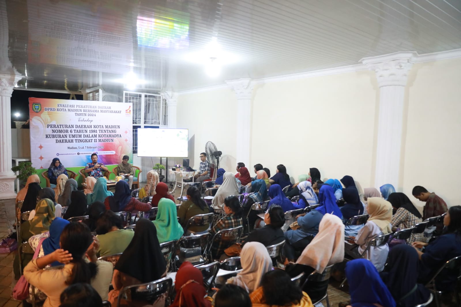 Foto 6 dari 13: Jadi Narasumber Evaluasi Perda, Wali Kota Apresiasi Masyarakat Aktif Beri Pendapat