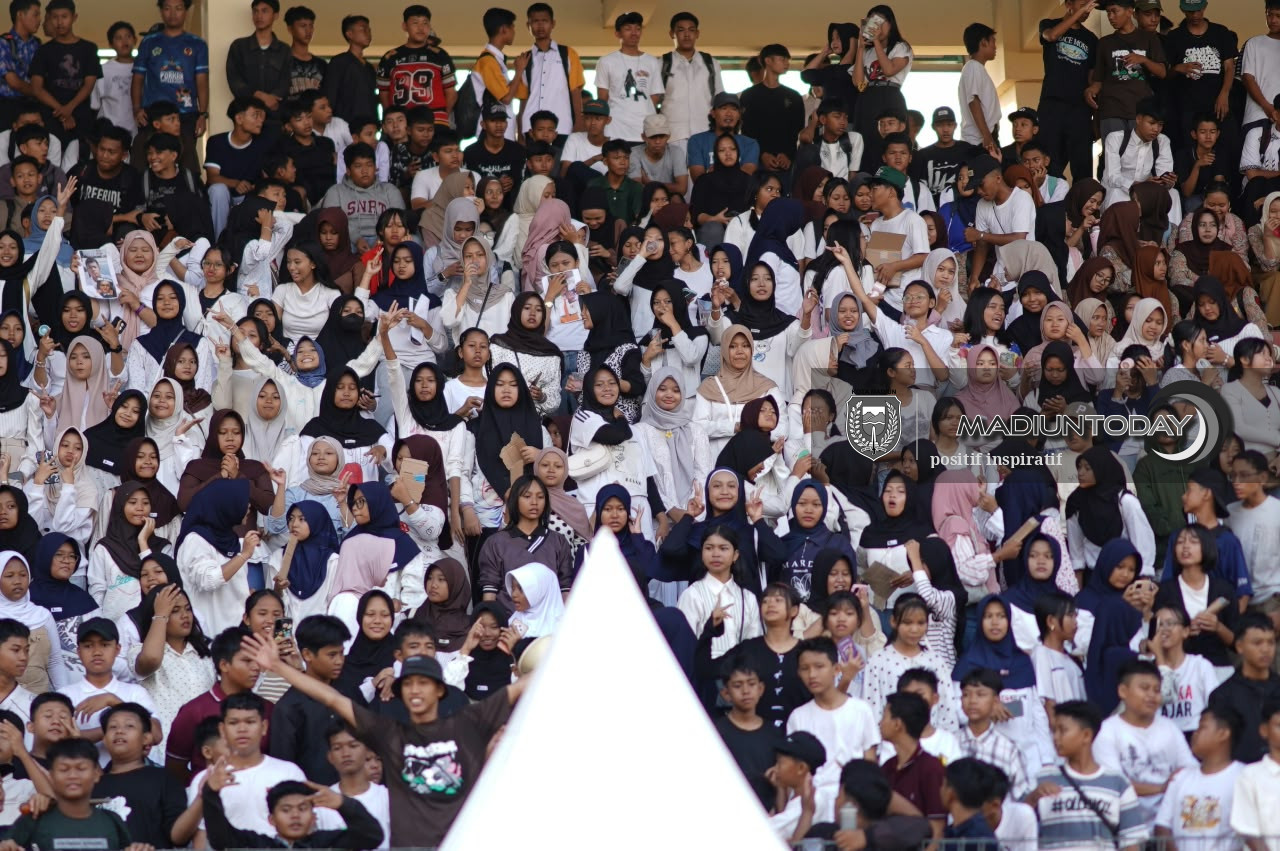 Foto 8 dari 19: Fasilitas Olahraga Terbuka untuk Umum, Warga Bisa Gelar Kompetisi di Stadion hingga Lapangan Kelurahan
