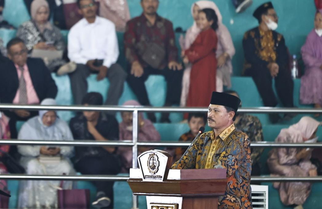 Foto 1 dari 8: Hadiri Wisuda PNM, Wali Kota Harap Lulusan Bermanfaat Bagi Masyarakat