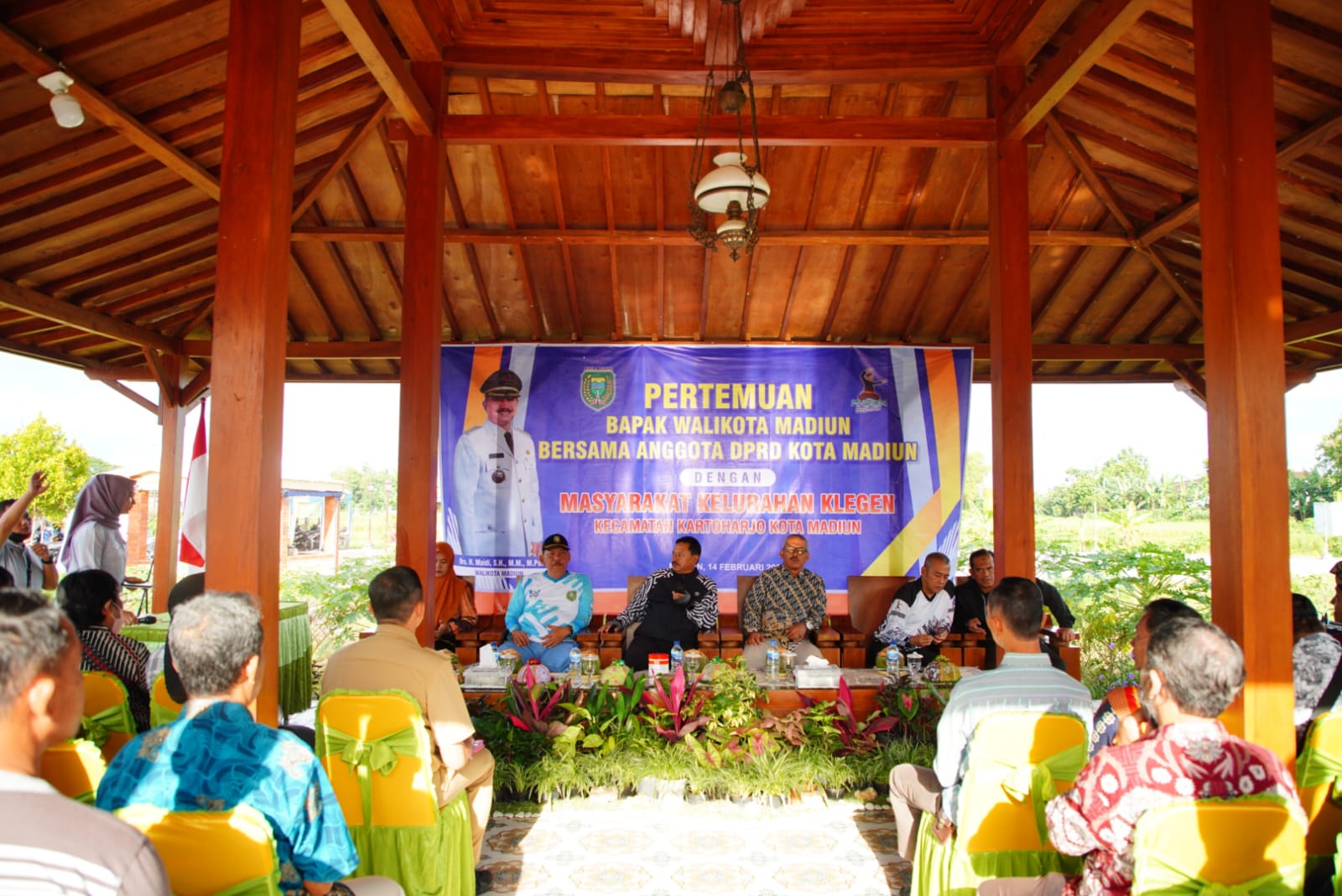 Foto 5 dari 10: Gowes Tiga Kelurahan, Wali Kota Cek Usulan Pembangunan 2024
