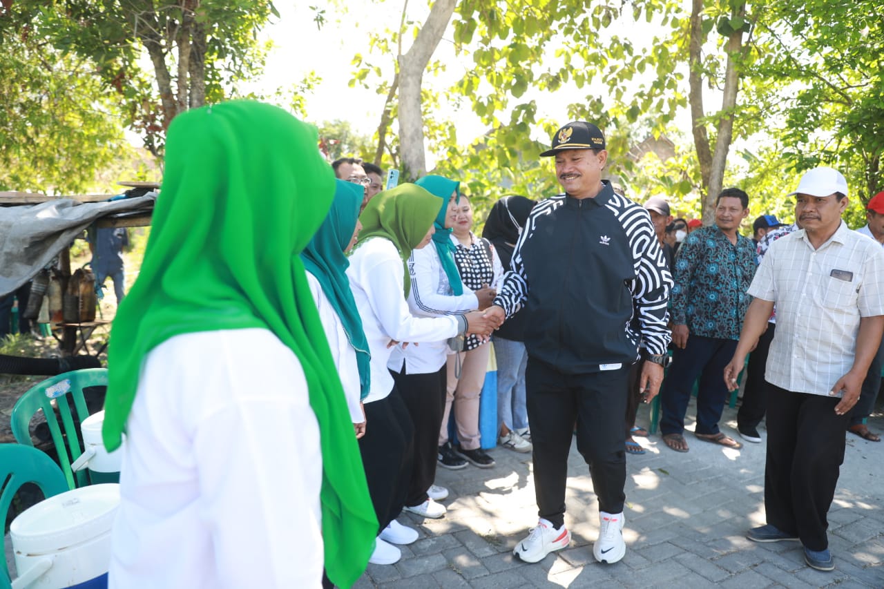 Foto 10 dari 11: Wali Kota Maidi Apresiasi Panen Raya Kelompok Tani Mardi Bogo Kelurahan Tawangrejo