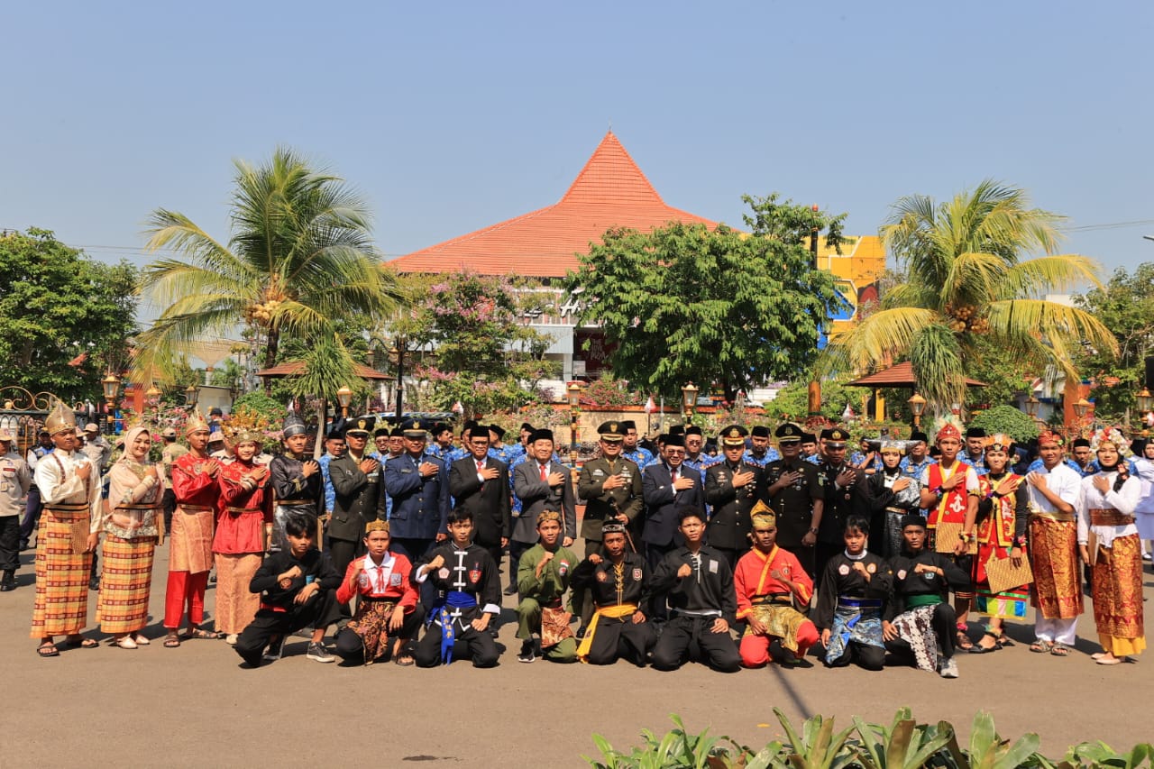 Foto 8 dari 9: Peringati Sumpah Pemuda, Pj Wali Kota Pesan Berikan Kontribusi Terbaik untuk Bangsa
