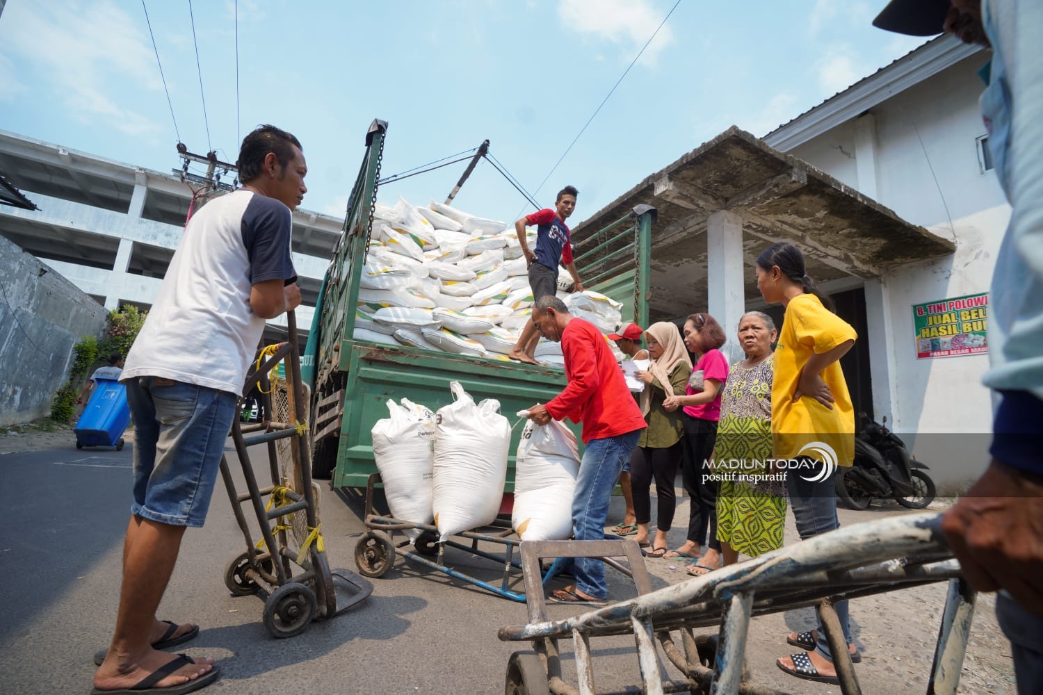 ‌Turut Tekan Inflasi, Disdag Gandeng Perumda Aneka Usaha Hadirkan Sembako Murah di PBM