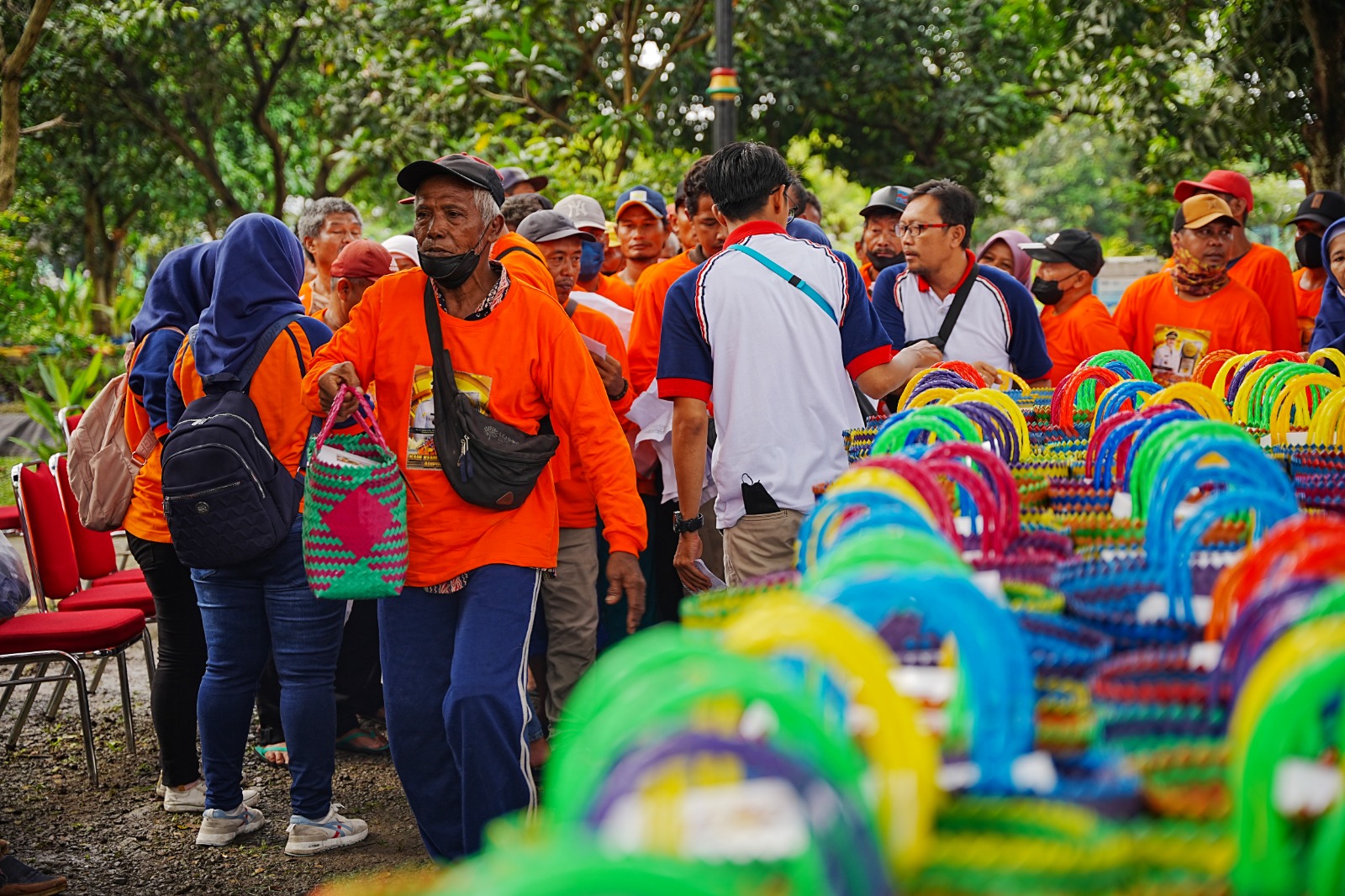 Foto 10 dari 10: Gelar Sarasehan Bersama Satgas Kebersihan, Wali Kota Beri Apresiasi Atas Kontribusi Jaga Keindahan Kota