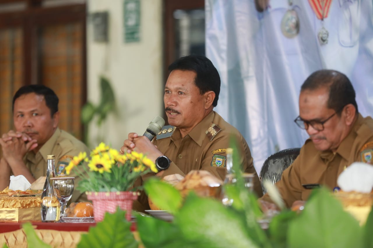 Foto 5 dari 15: Hadiri Musrenbang Taman Dan Manisrejo, Wali Kota Sampaikan Rencana Pembangunan Tahun Ini