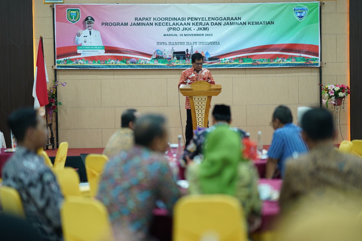 Foto 4 dari 9: Gelar Rakor Penyelenggaraan Pro JKK-JKM, Wali Kota: Ini Salah Satu Program Memutus Kemiskinan