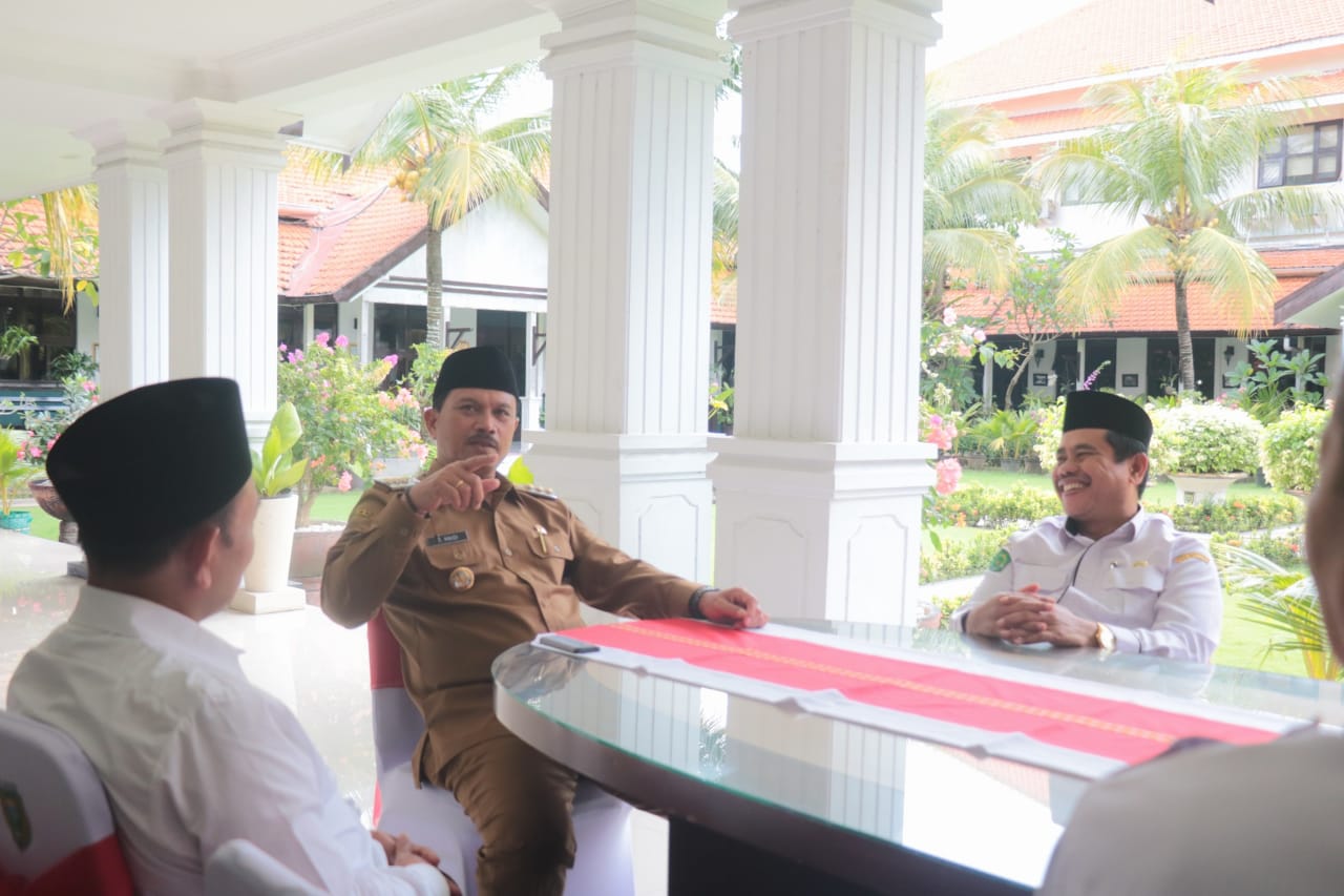 Foto 6 dari 8: Audiensi Dengan Kepala Kemenag, Wali Kota Harap Sinergitas Untuk Bangun Kota