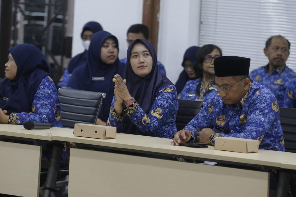 Foto 11 dari 12: Pj. Wali Kota Pimpin Monev Implementasi Smart City Kota Madiun Sekaligus Luncurkan Proper Pelatihan Kepemimpinan