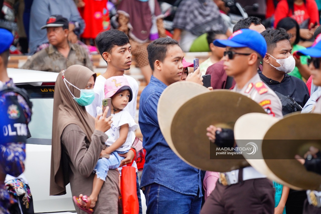 Foto 6 dari 9: Animo Luar Biasa, Parade Nusantara Geliatkan Perekonomian Sekaligus Ajang Promosi Kota