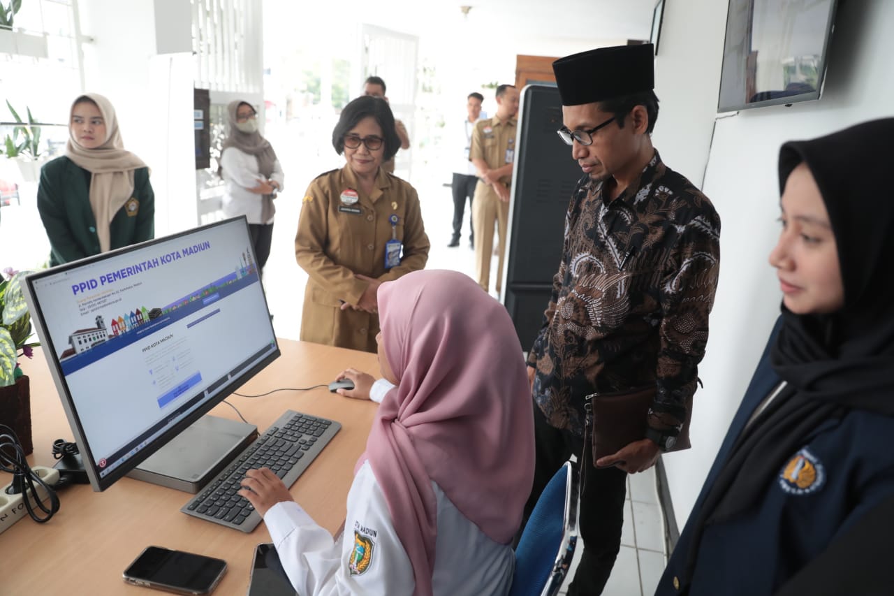 Foto 10 dari 12: KI Jatim Gelar Monev Keterbukaan Informasi Publik di Dinas Kominfo Kota Madiun