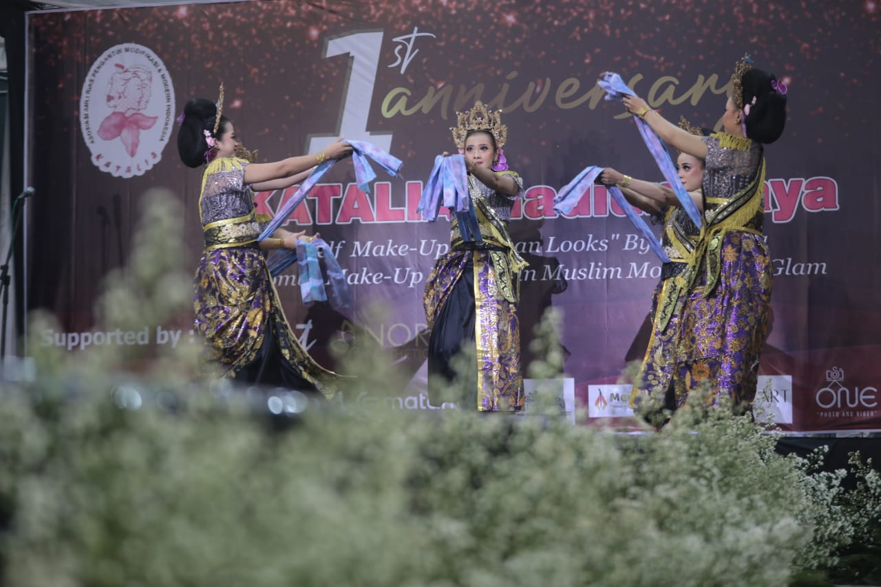 Foto 9 dari 14: Hadiri Anniversary Perias Katalia Madiun Raya, Wali Kota Ajak Perias Gelar Event Manten Enam Negara