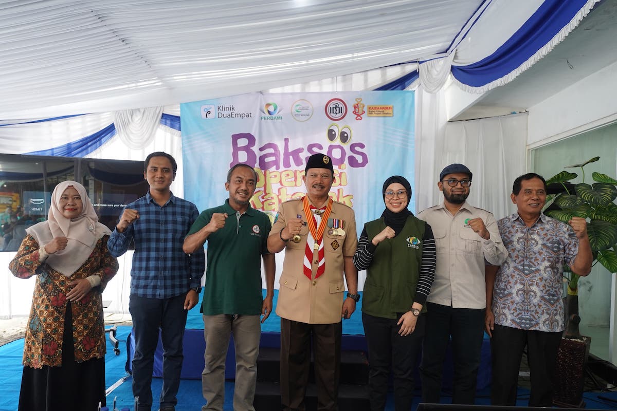 Foto 6 dari 9: Klinik 24 Bareng IDI Gelar Baksos Operasi Katarak Gratis, Wali Kota Beri Apresiasi