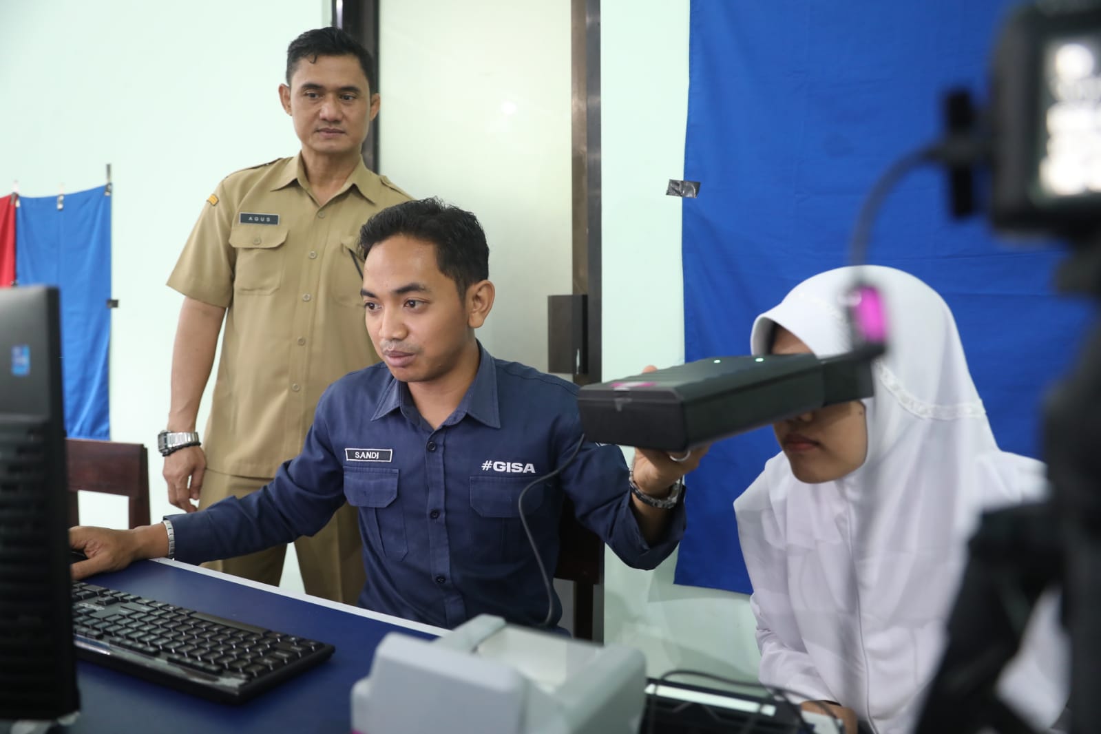 Foto utama berita: Mulai 1 Agustus, Dispendukcapil Lakukan Jemput Bola Rekam E-KTP 1.969 Pemilih Pemula