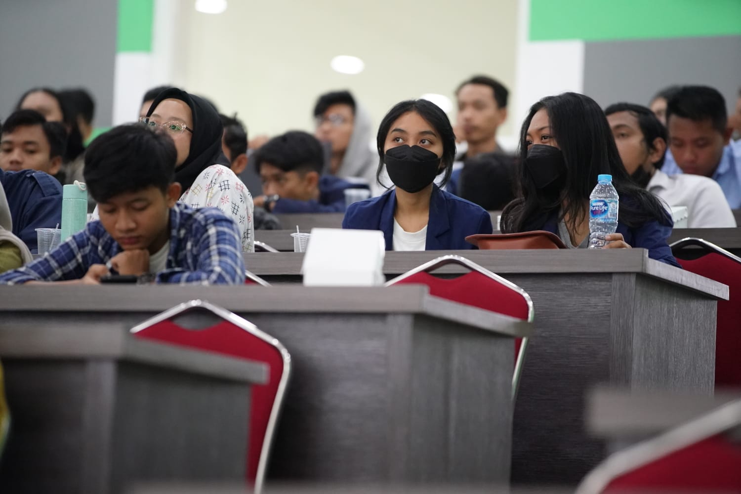 Foto 6 dari 10: Jadi Pembicara Seminar di Unmer, Wali Kota: Perbedaan Harus Bisa Menyempurnakan Kehidupan