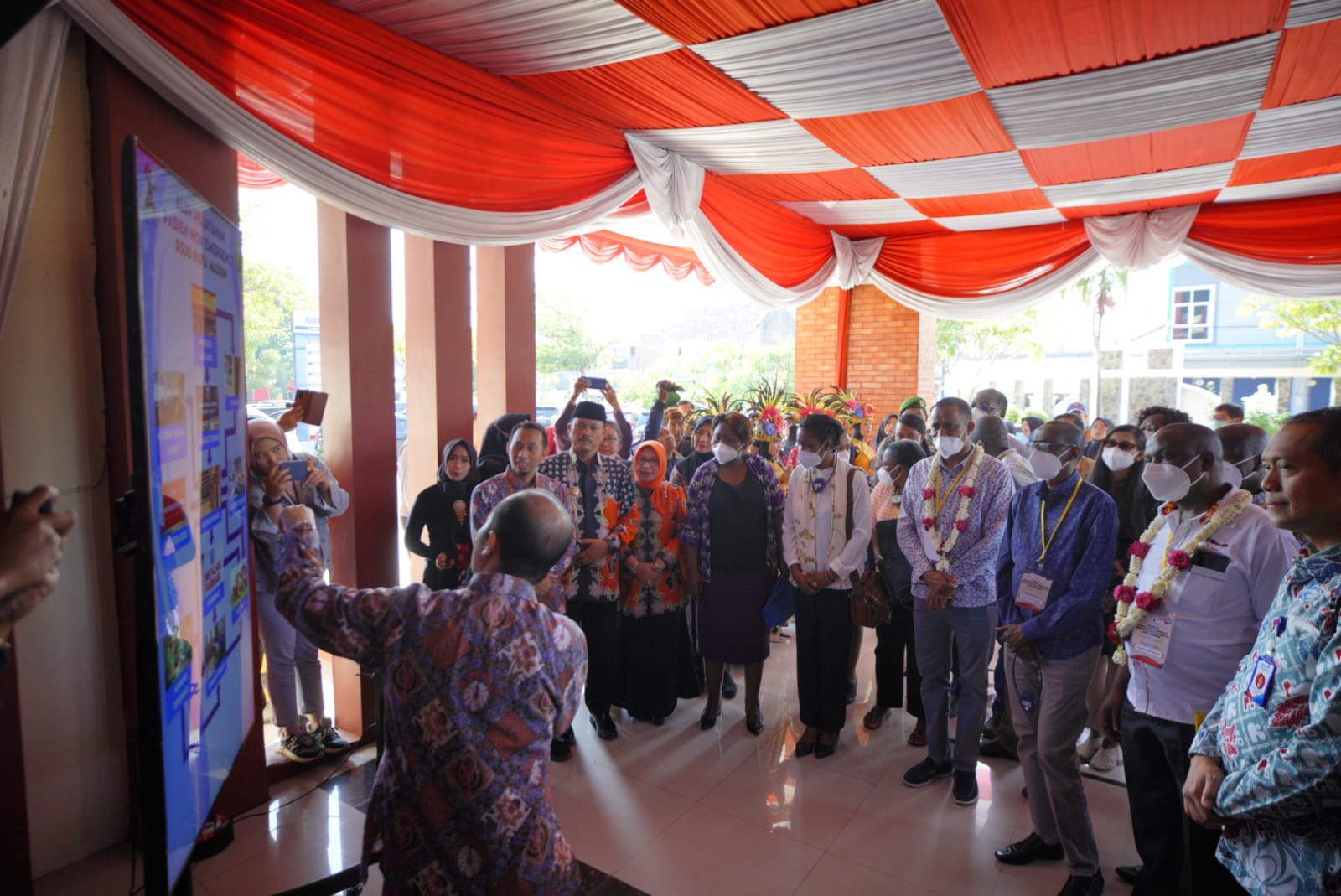 Foto 2 dari 6: Kunjungi RSUD Kota Madiun, Delegasi Kenya: Banyak yang Belum Ada di Rumah Sakit Kita