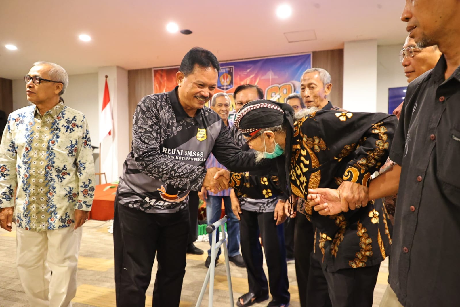 Foto 2 dari 11: Reuni Bersama Alumni Smasa Angkatan 1968, Wali Kota Sampaikan Perkembangan Hingga Program Dukung SDM Unggulan