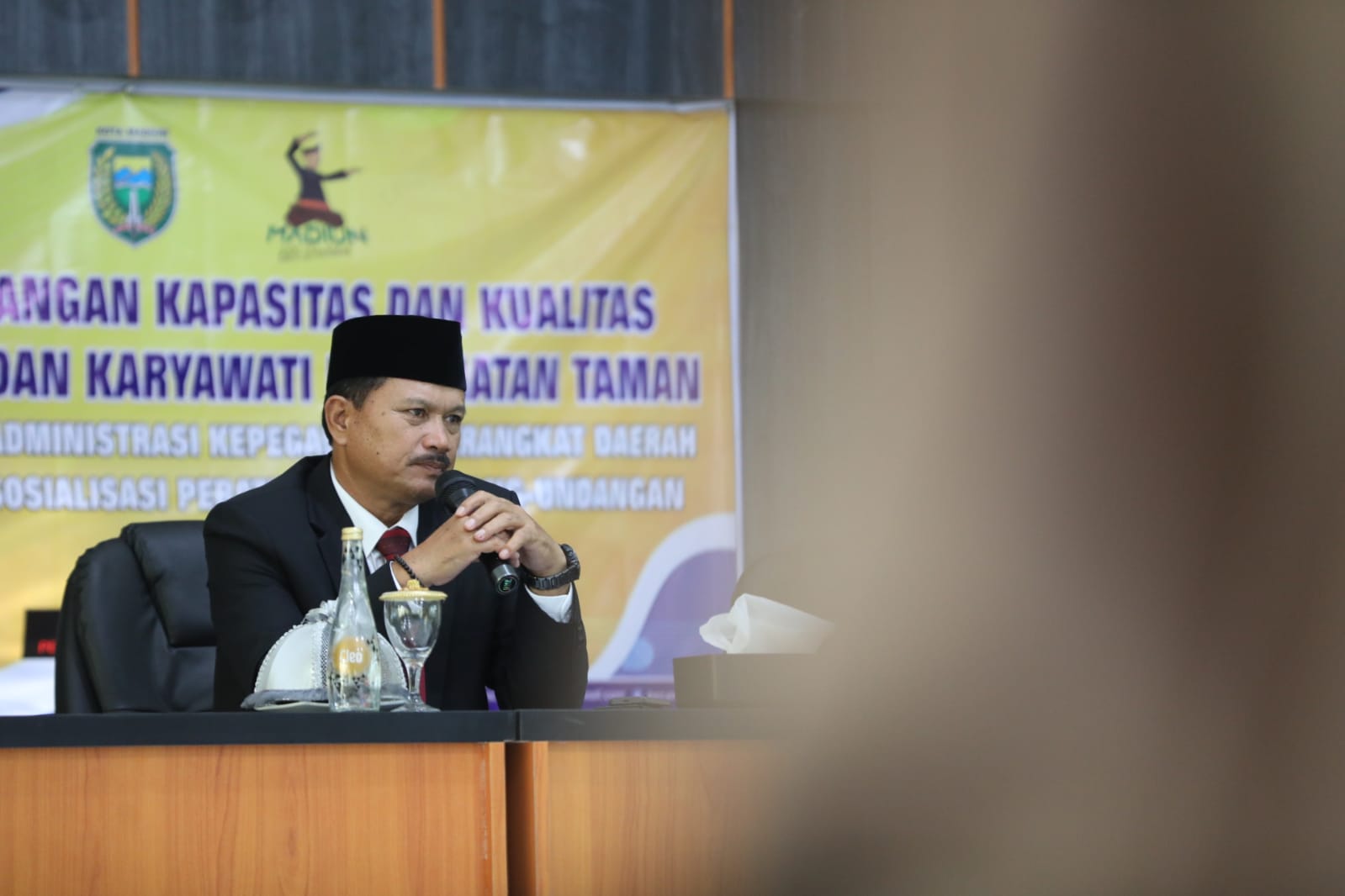 Foto 7 dari 8: Beri Pembekalan Kapasitas SDM Kecamatan Taman, Wali Kota Pesan Tingkatkan Kerjasama Antar Teman