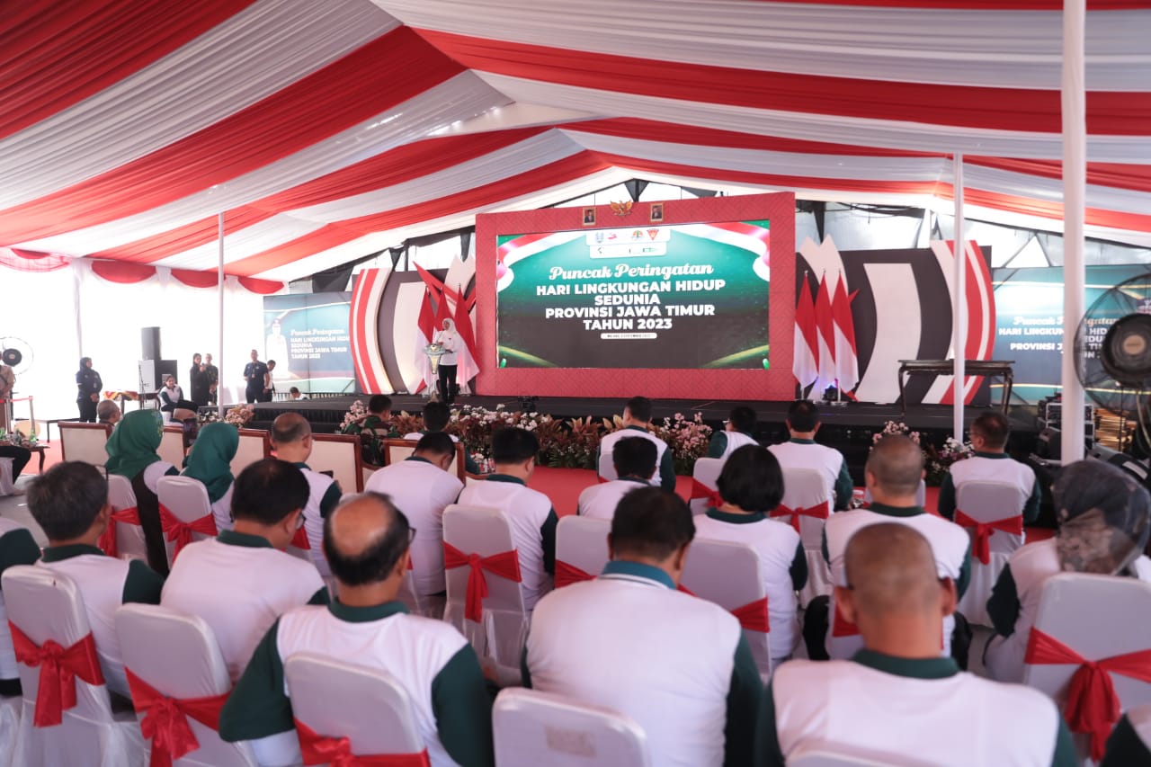 Foto 12 dari 12: Puncak Peringatan Hari Lingkungan Hidup Sedunia, Wali Kota Terima Dua Penghargaan Terkait Lingkungan