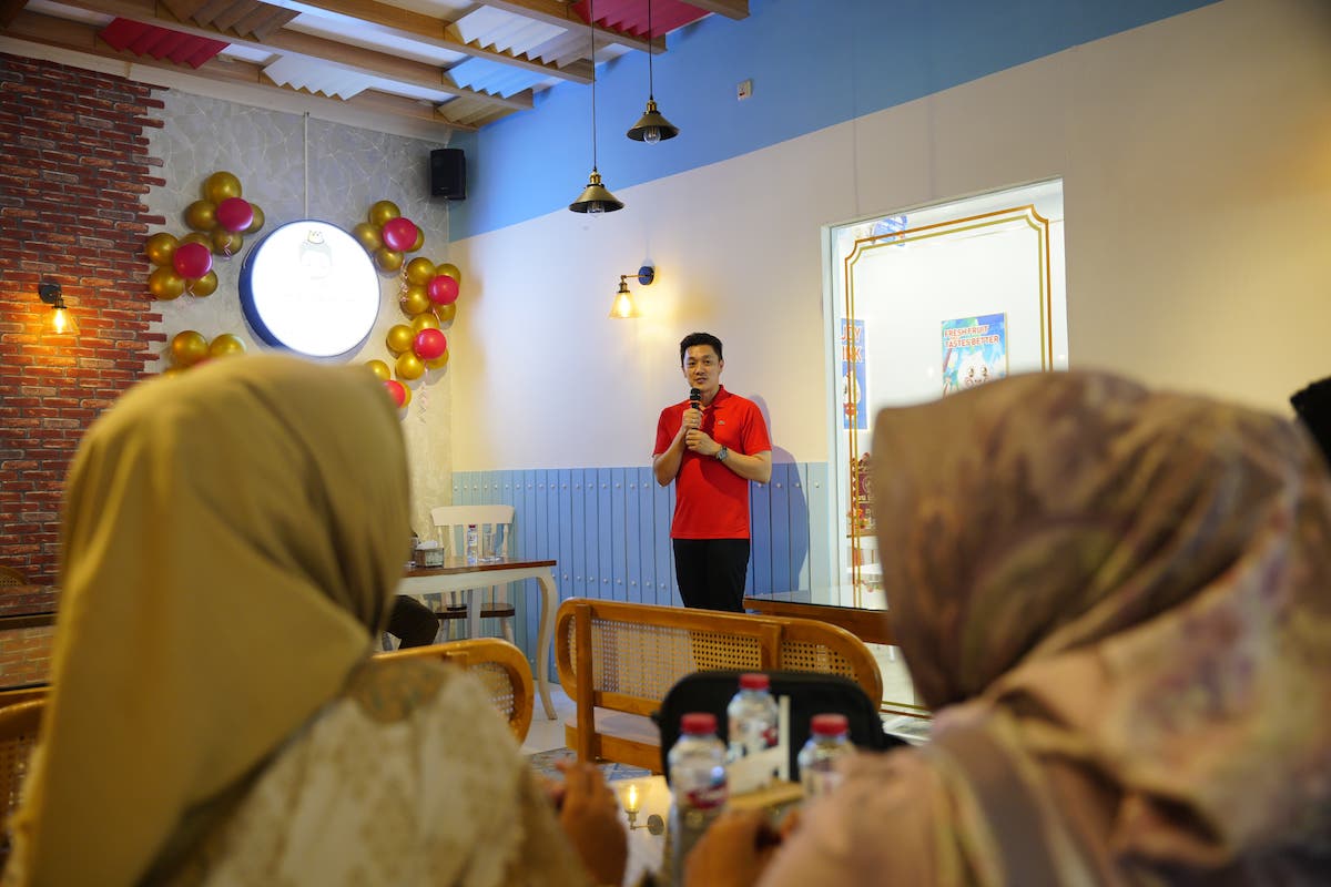 Foto 3 dari 8: Bisnis Kuliner Kian Menjanjikan, Wali Kota Resmikan Resto Kuliner Baru di Kota Pendekar