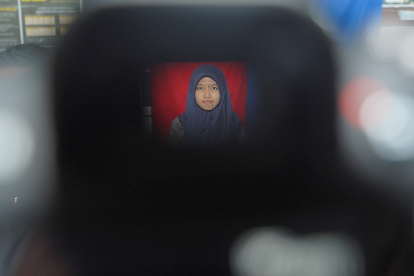 Foto 8 dari 8: Mudahkan Layanan Perekaman KTP-el untuk Pelajar, Dispendukcapil Kota Madiun Datangi Sekolah