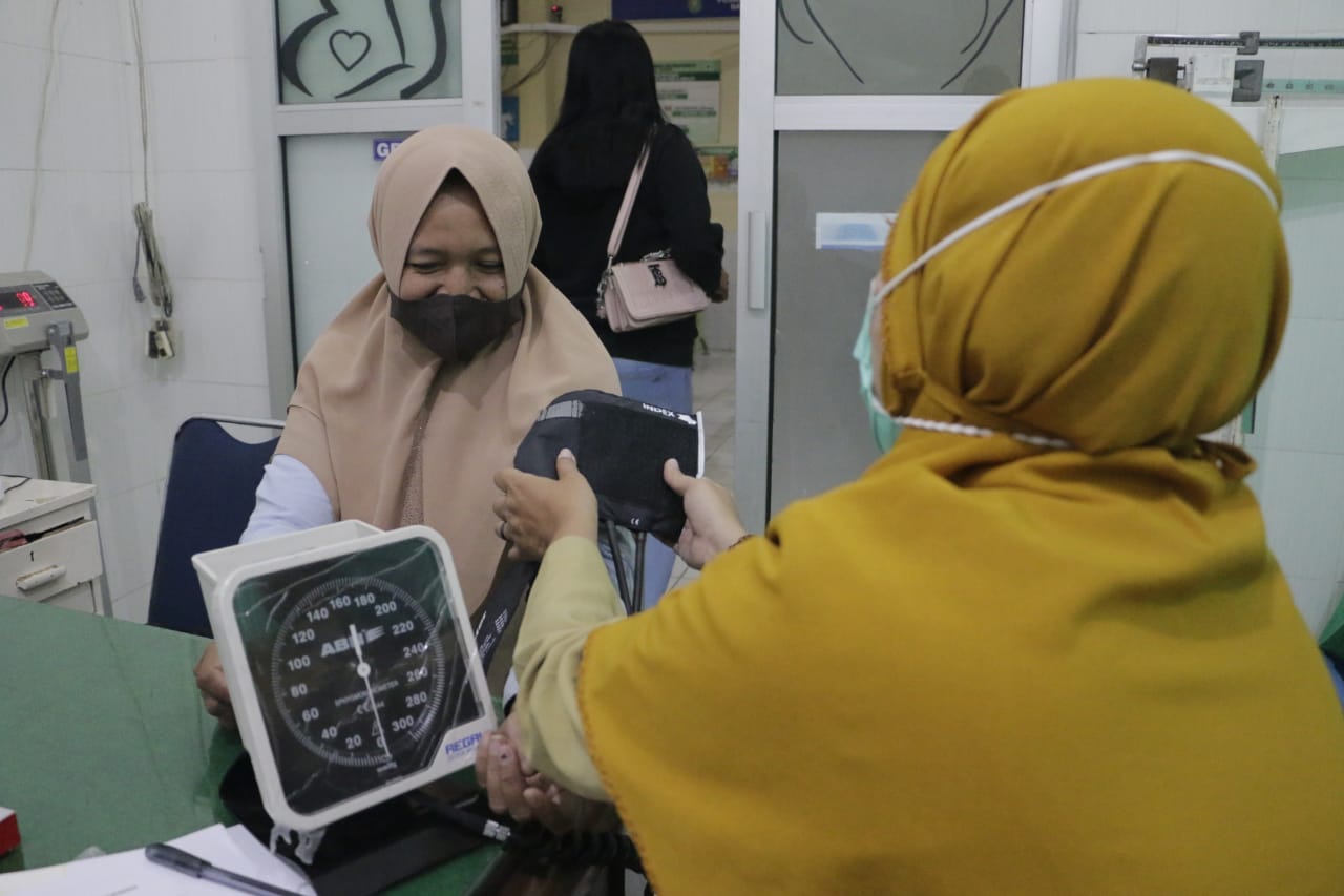 Foto 2 dari 6: Deteksi Dini Kanker Serviks, Puskesmas Manguharjo Gelar Pemeriksaan IVA