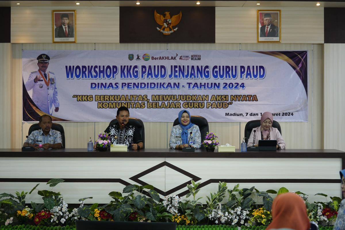 Foto utama berita: Tingkatkan Kualitas, Wali Kota Beri Pengarahan Guru Jenjang PAUD