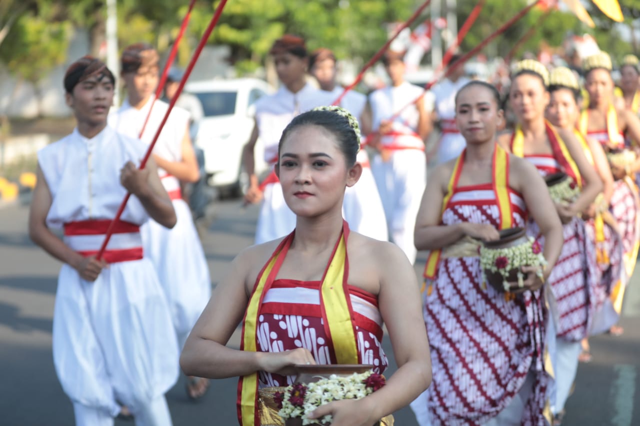 Foto 7 dari 14: Wilujeng Bumi Madhioen Jadi Cara Nguri-Uri Budaya