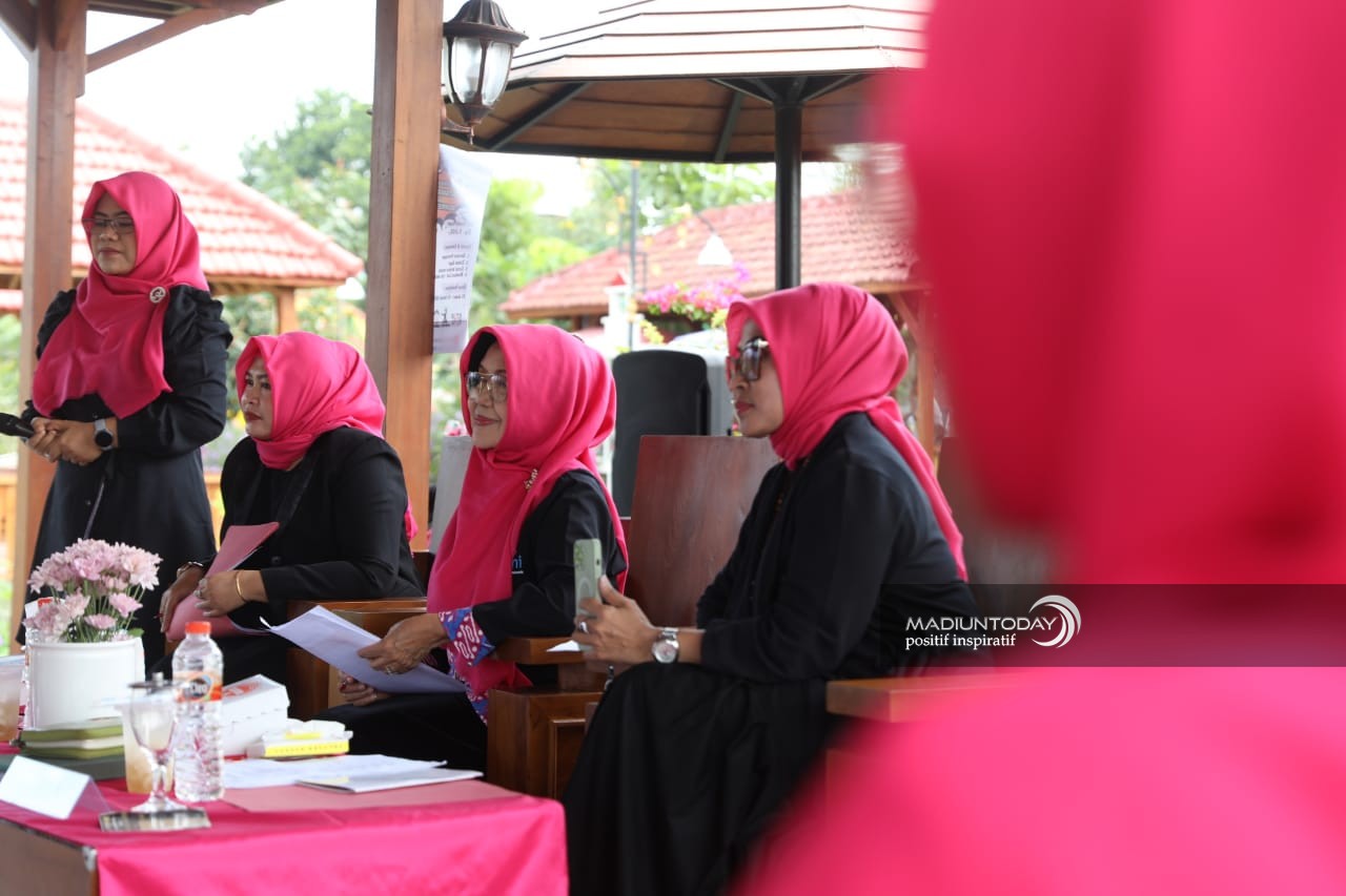 Foto 7 dari 17: Dorong Peningkatan Usaha Syariah, IPEMI Kota Madiun Gelar Pemilihan Duta Muslimah Preneur 2023