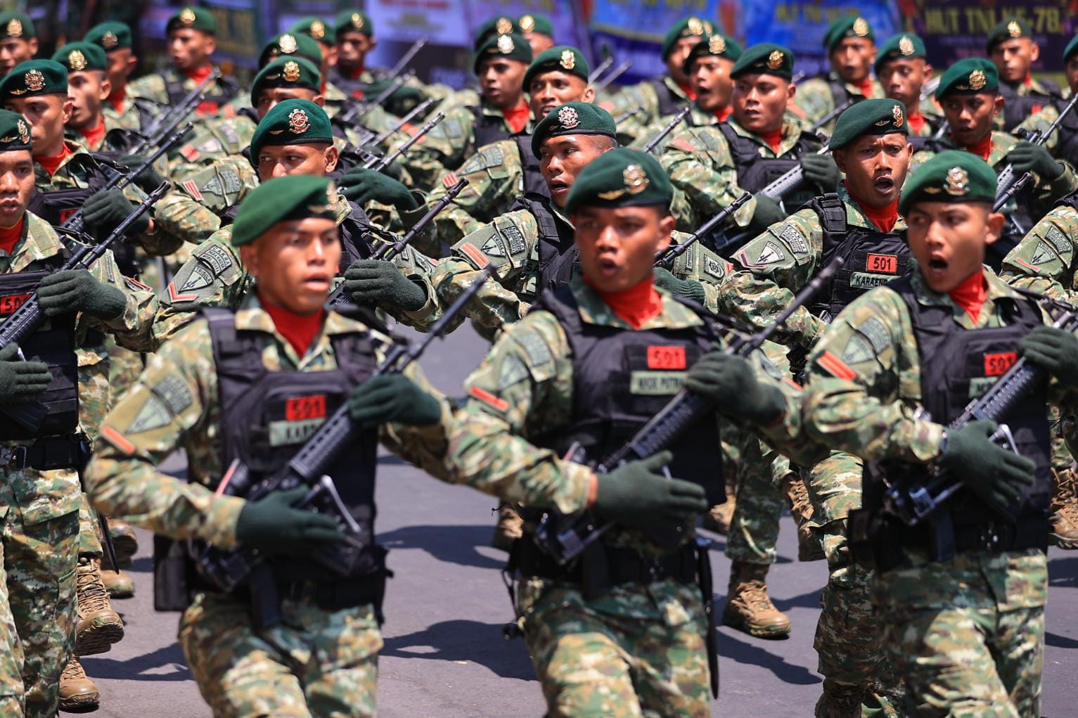 Foto utama berita: Gagahnya Defile Personil dan Alutsista HUT ke-78 TNI