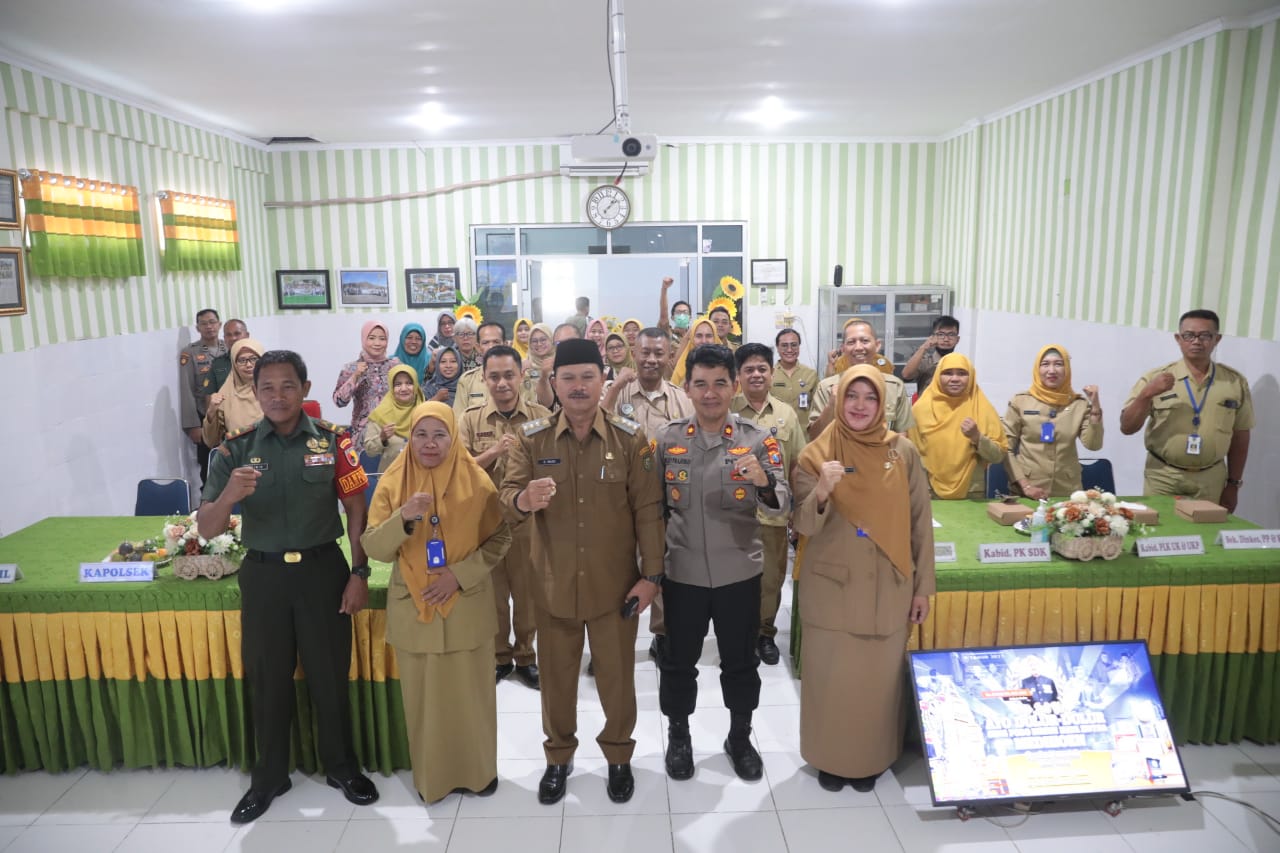 Foto 6 dari 9: Menuju Akreditasi Paripurna, Wali Kota Beri Arahan Puskesmas Ngegong