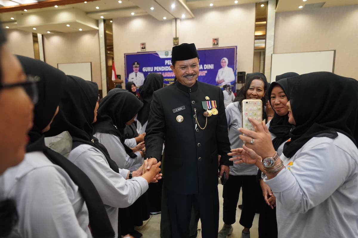 Foto 7 dari 9: Beri Arahan Guru PAUD, Wali Kota Ingat Usia PAUD Masa Keemasan, Harus Diberikan Kenangan yang Menyenangkan