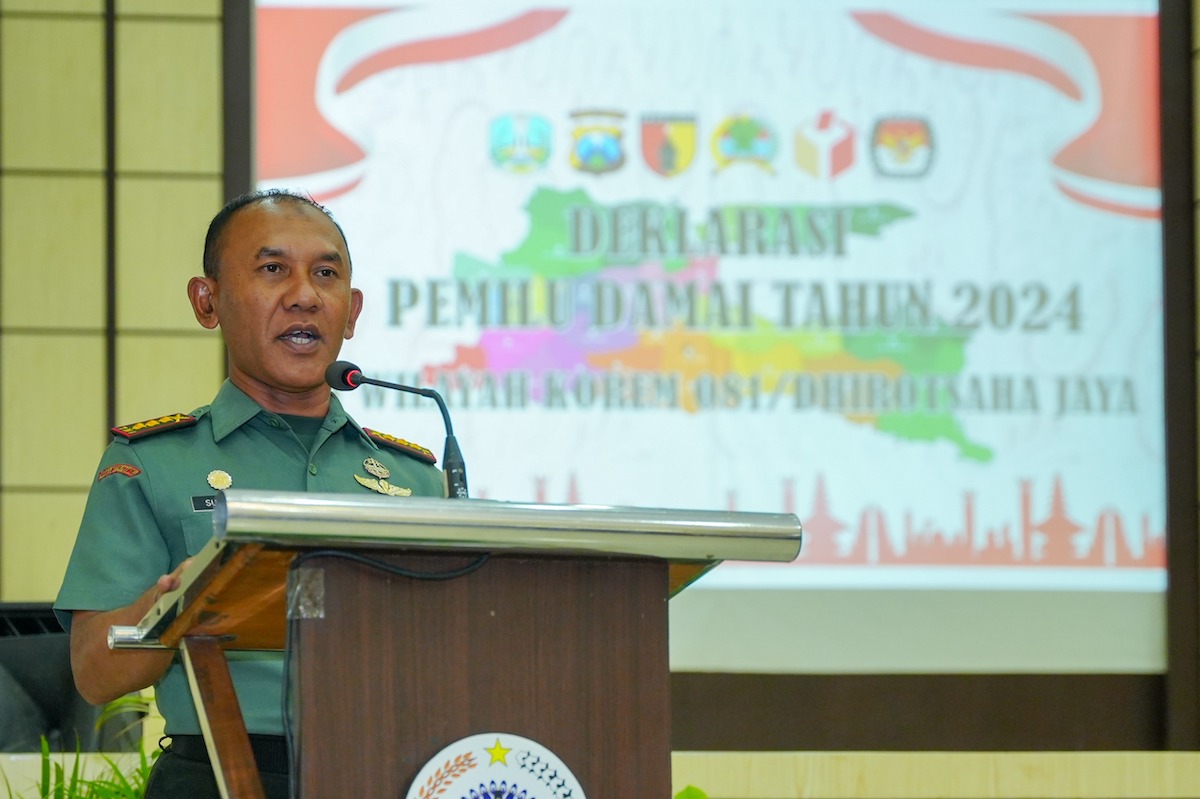 Foto 2 dari 3: Deklarasi Pemilu Damai, Danrem 081 DSJ: Kami Memegang Teguh Netralitas TNI