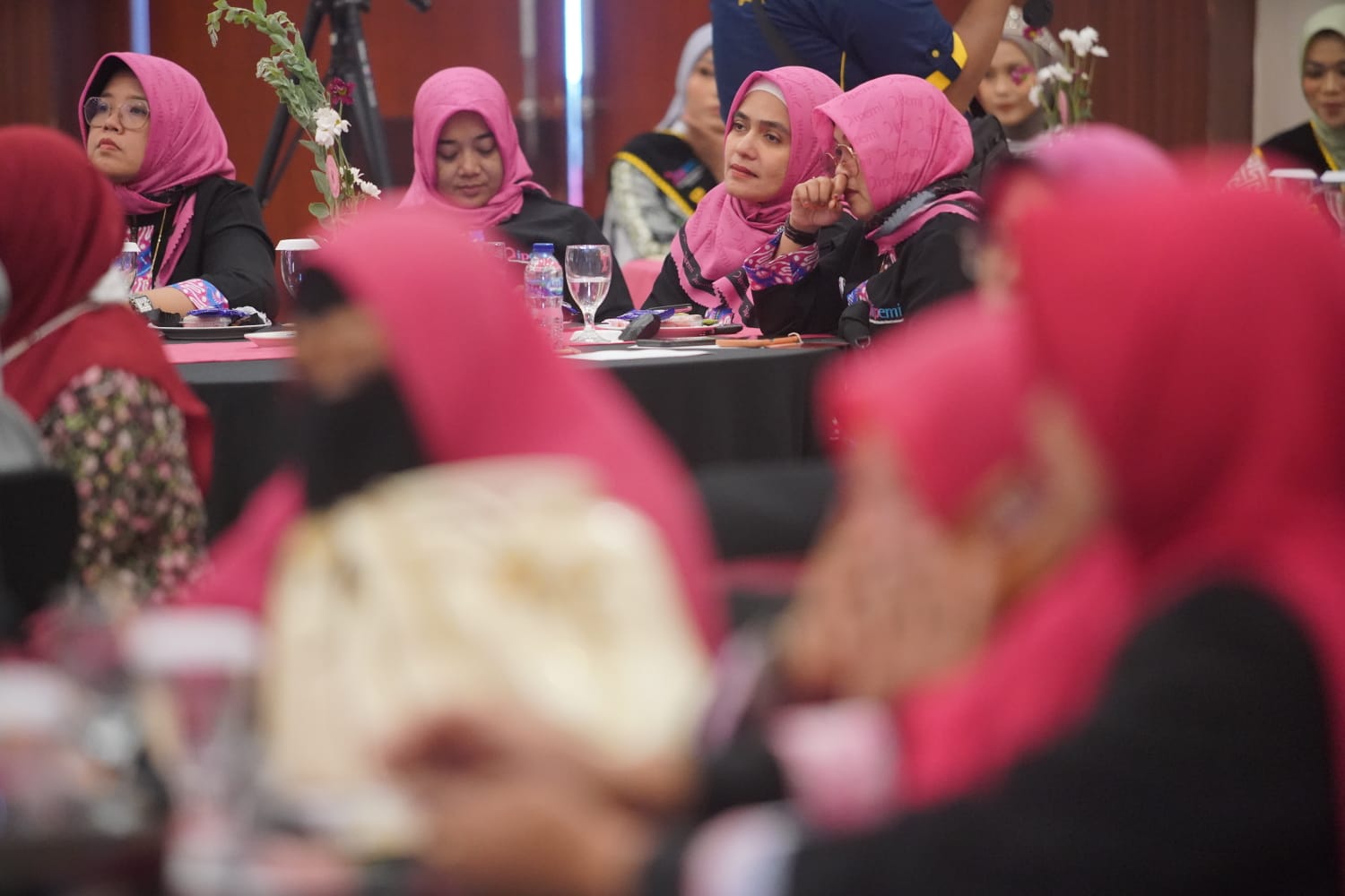 Foto 10 dari 10: Hadiri Pelantikan IPEMI, Wali Kota Pesan Tingkatkan Solidaritas Organisasi