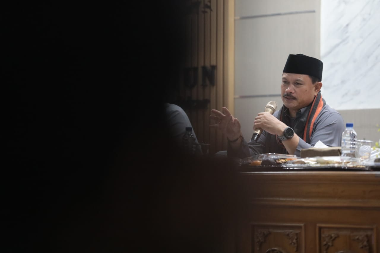 Foto 12 dari 12: Audiensi dengan Pedagang Pasar, Wali Kota Beri Banyak Diskon Kepada Pedagang