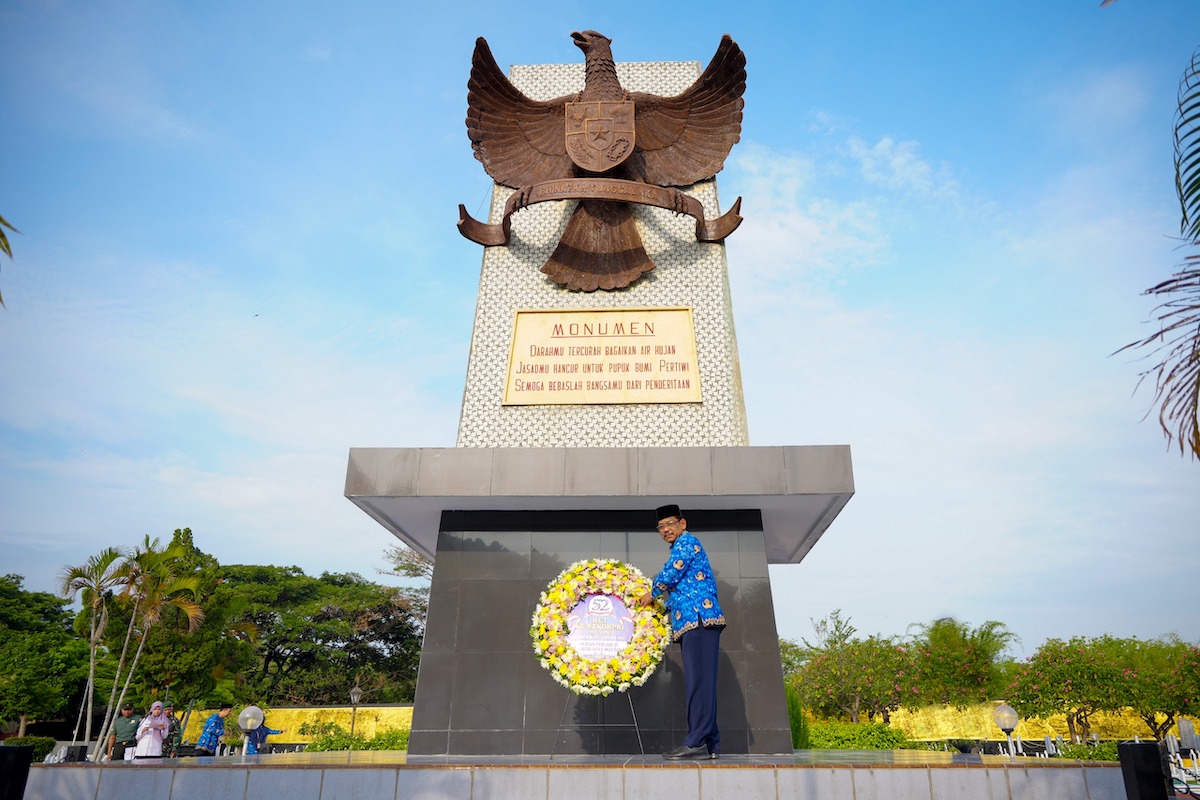 Foto 1 dari 7: Peringati Hari Korpri ke 52, Pemkot Madiun Gelar Apel di TMP