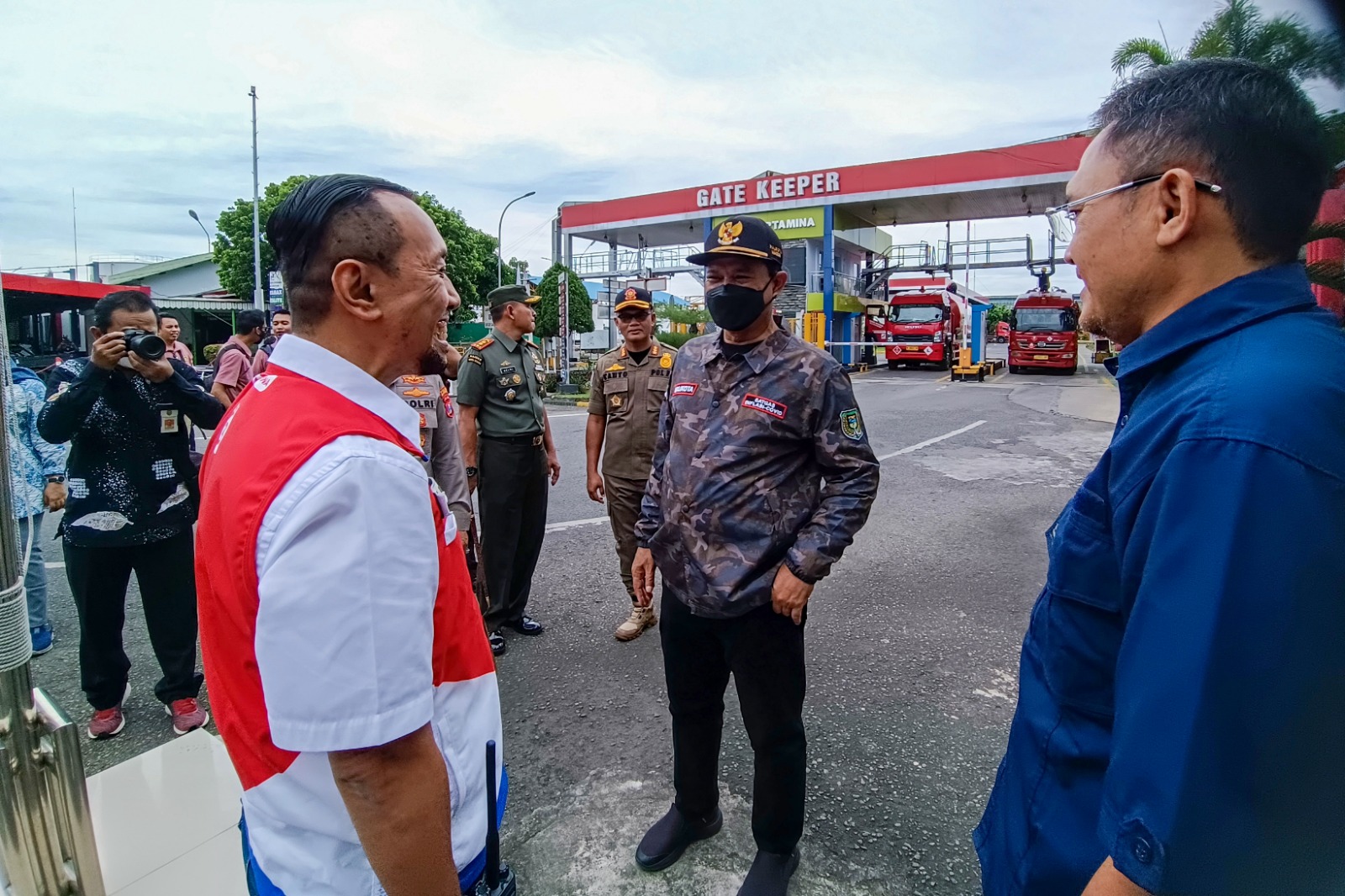 Foto 2 dari 10: Jamin Kesiapan Lintas Sektor Hadapi Lebaran, Wali Kota Cek Sejumlah Obyek Vital
