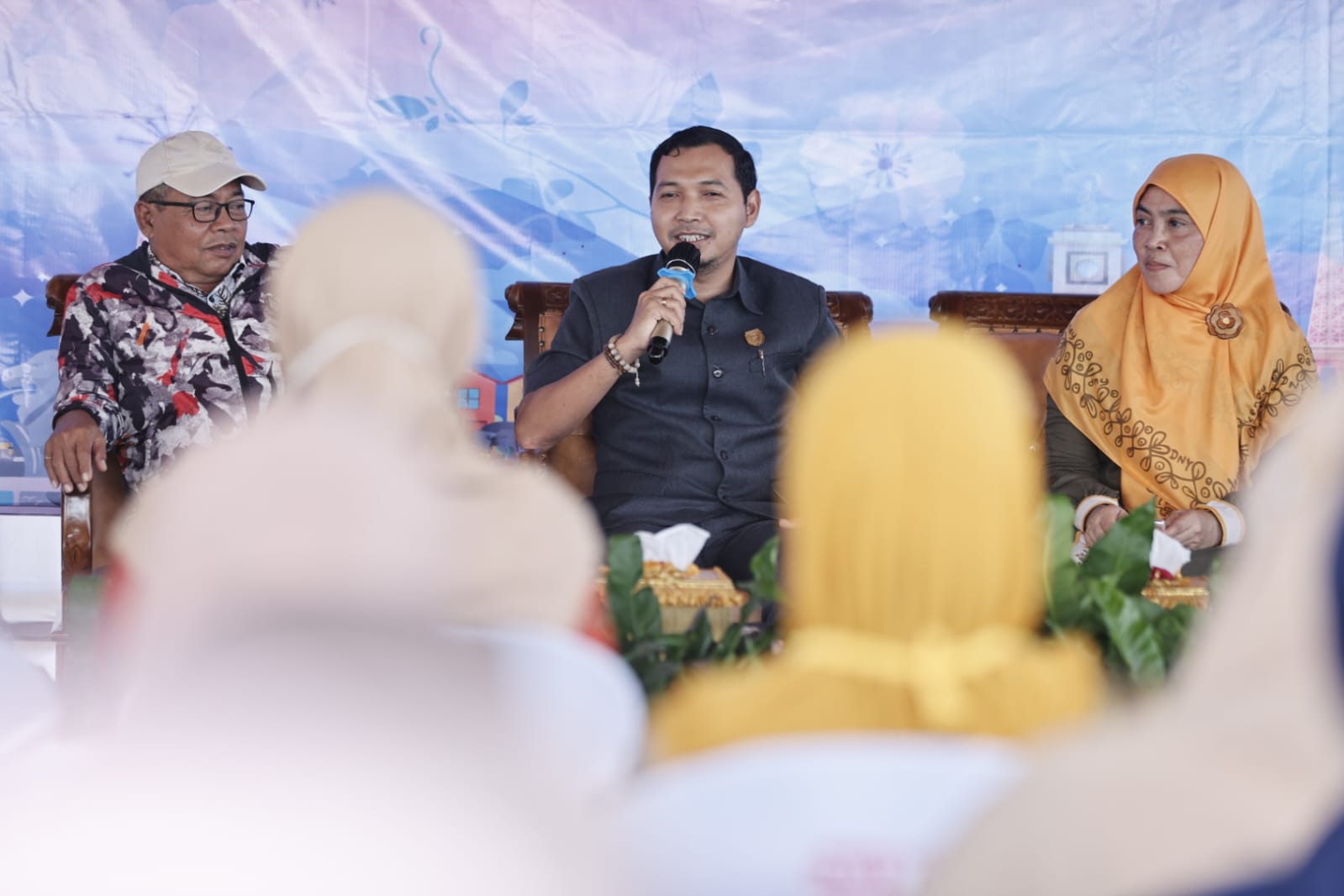 Foto 9 dari 9: Bertemu Warga di Kelurahan Tawangrejo dan Sukosari, Wali Kota Sampaikan Pesan Jaga Ketentraman Selama Ramadan