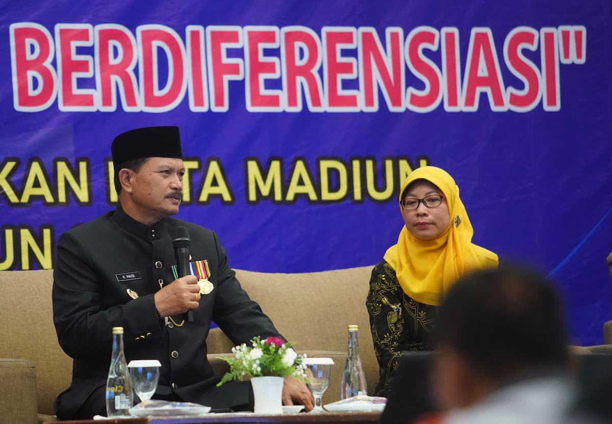 Foto 5 dari 9: Beri Arahan Guru PAUD, Wali Kota Ingat Usia PAUD Masa Keemasan, Harus Diberikan Kenangan yang Menyenangkan