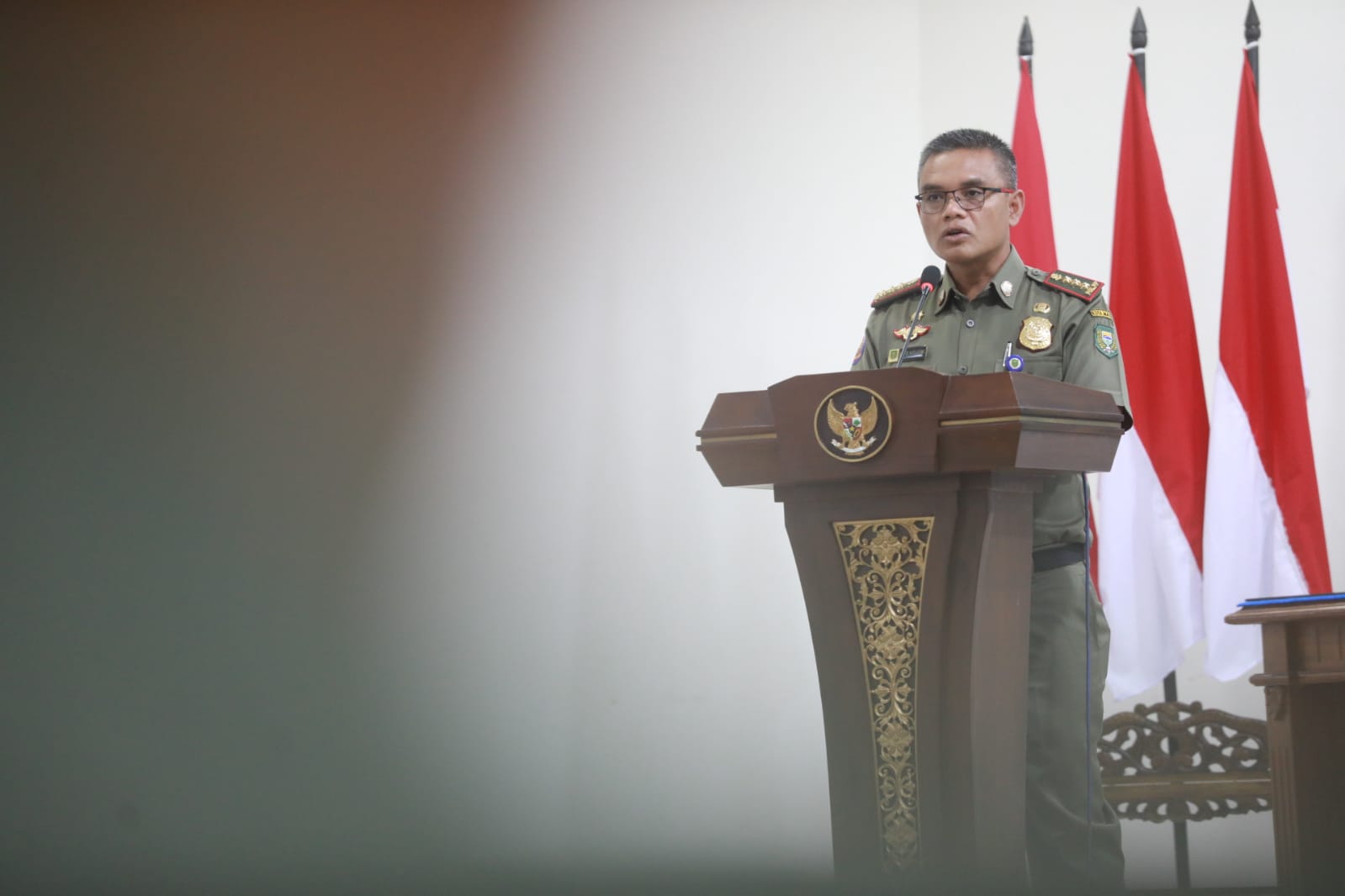 Foto 2 dari 11: Jadi Narasumber Sosialisasi Perda, Wali Kota: Masyarakat Harus Ada Rambu-Rambu Ketertiban