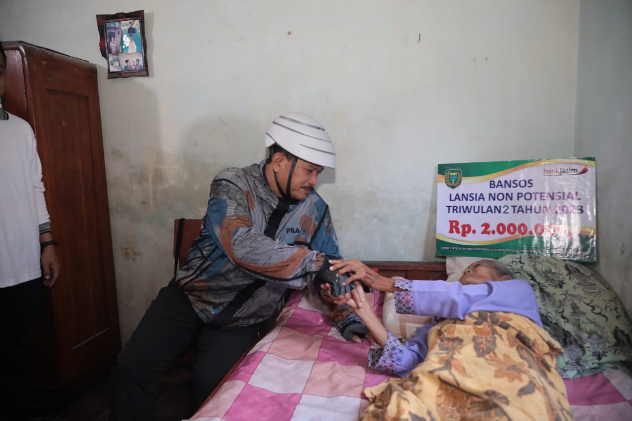 Foto 5 dari 5: Kerap Turun Langsung Melayani Masyarakat, Wali Kota: Pemimpin Harus Tahu Perasaan yang Dipimpin