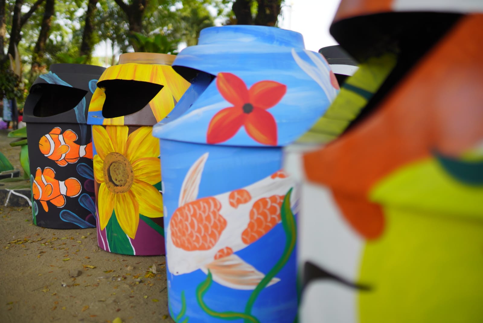 Foto 1 dari 5: Tempat Sampah Pun Turut Bersolek di Kota Pendekar