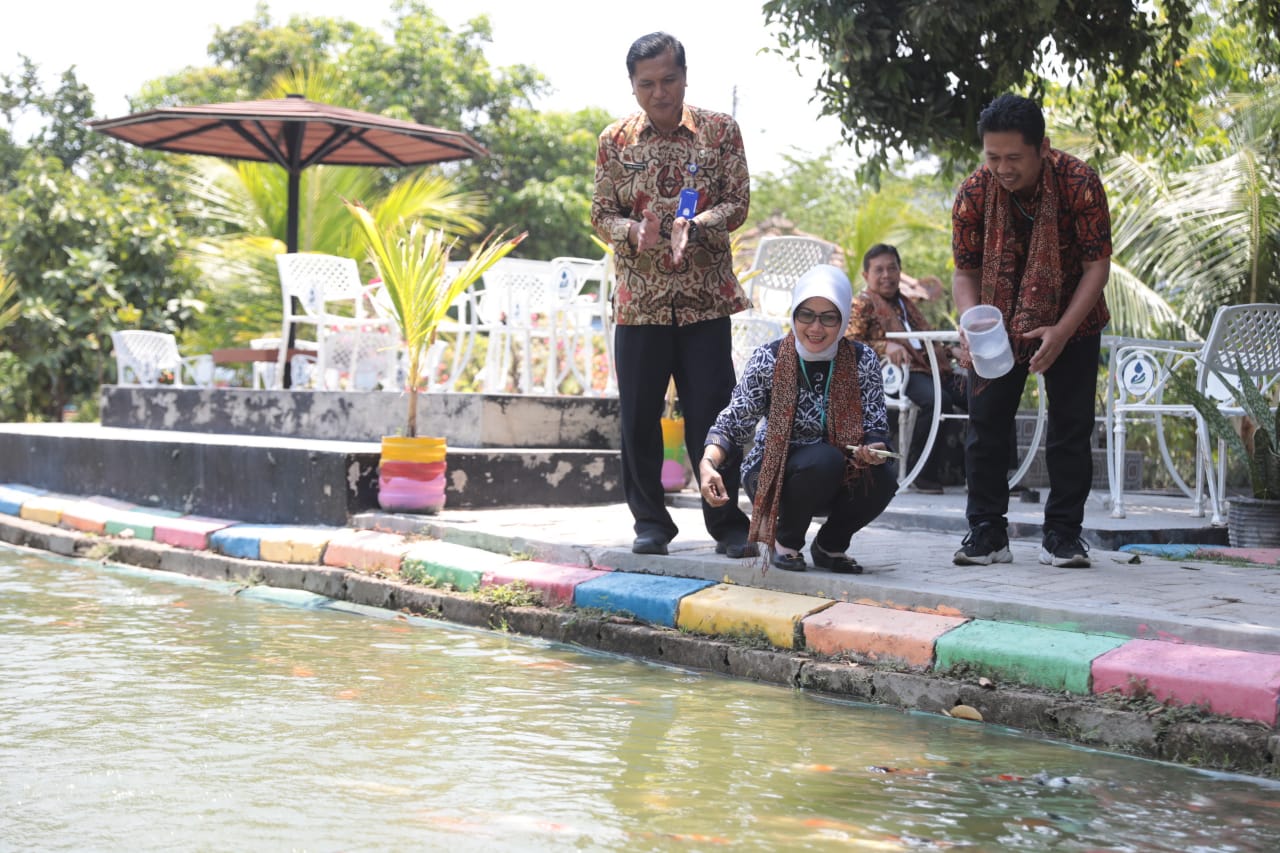 Foto 2 dari 8: Masuk Nominasi Award Peduli Ketahanan Pangan, Tim Penilai Gelar Verlap