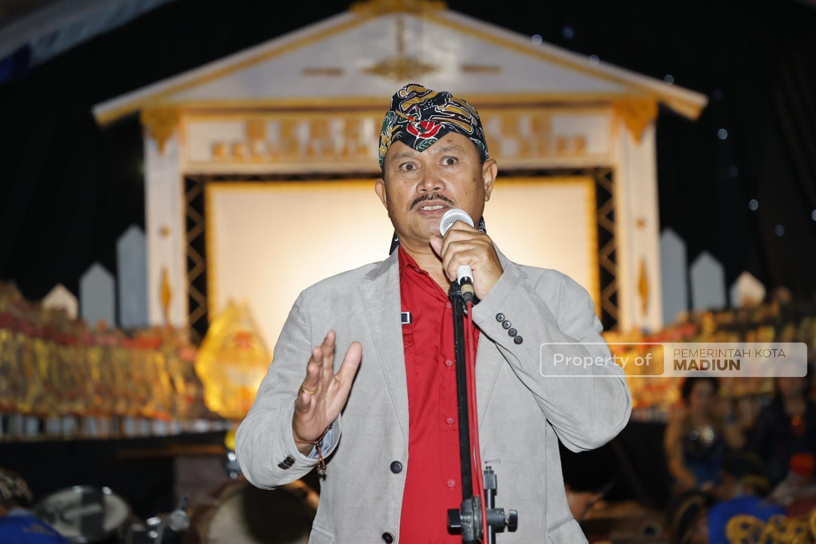 Foto 2 dari 10: Hadiri Pagelaran Wayang Kulit Di Winongo, Wali Kota Apresiasi Upaya Pelestarian Budaya