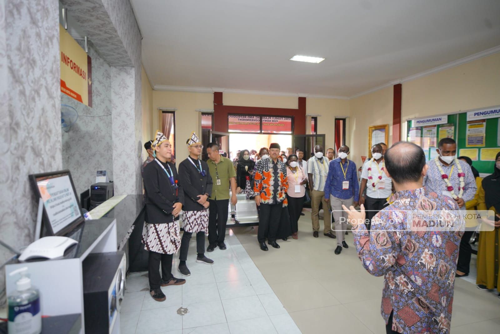 Foto 3 dari 9: Lawatan Hari Kedua, Wali Kota Dampingi Delegasi Kenya-Bangladesh di RSUD Kota Madiun