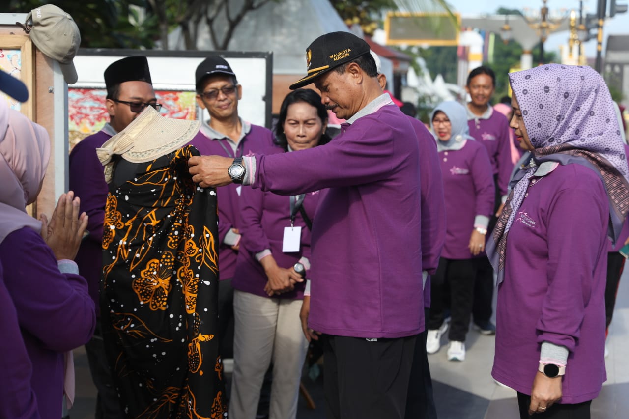 Foto 2 dari 14: Manfaatkan PSC, SMPN 11 Gelar Pentas Seni Hingga Pameran Kreasi Siswa