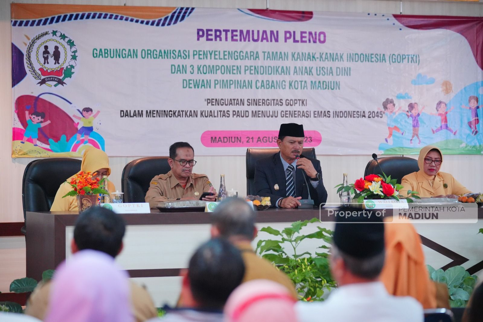 Foto utama berita: Hadiri Rapat Pleno GOPTKI, Wali Kota: Penyiapan Generasi Emas 2045 Dimulai dari Saat Ini