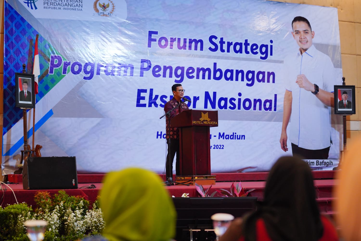 Foto 3 dari 10: Hadiri Workshop Peningkatan Daya Saing Produk Ekspor Berbasis Desain, Wali Kota Ingin Pelaku UMKM Kota Naik Kelas
